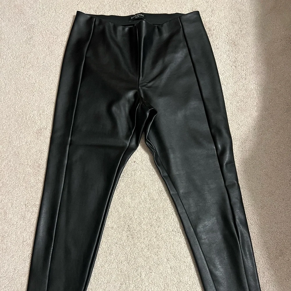 NWOT Banana Republic Vegan Leather Devon Legging Pants 8 Petite - Picture 1 of 8